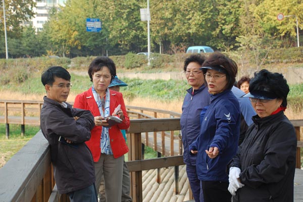 구로1동 현장활동 실시 - 류정숙 위원장